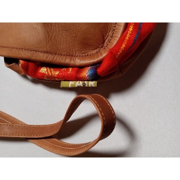 Fair & Square Brand 70% Leather Carpet Bag NEW, NEVER USED‎ (3e2) - Picture 3 of 8